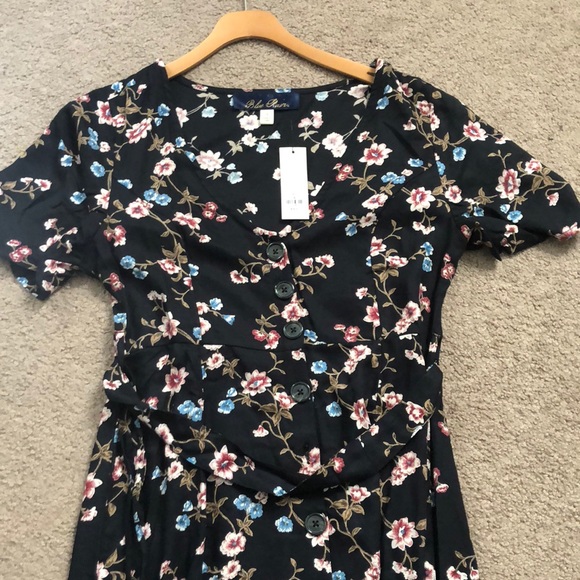 Francesca’s maxi dress - Picture 2 of 2